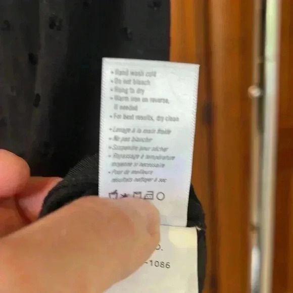 Paige Sleeveless Top EUC - Picture 5 of 6